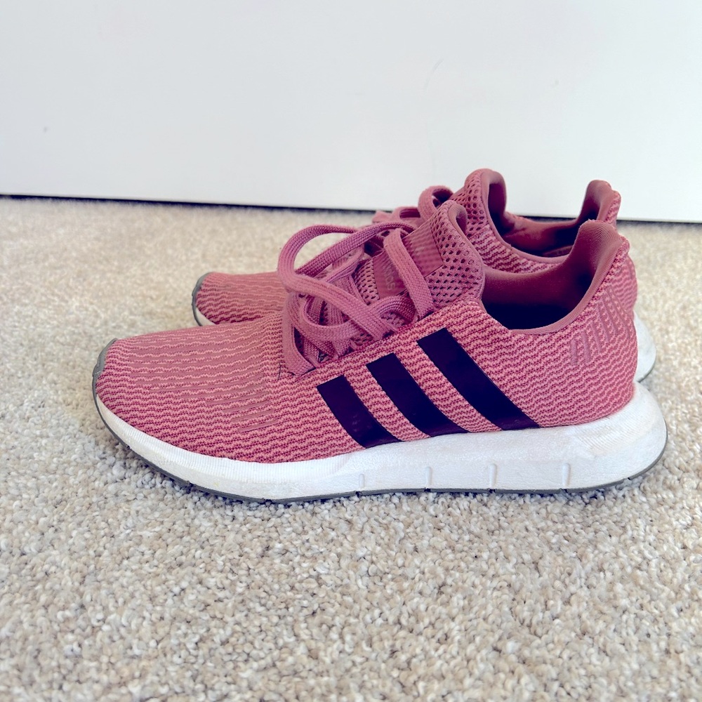 Women's size 6.5 adidas shoes. In really good condition